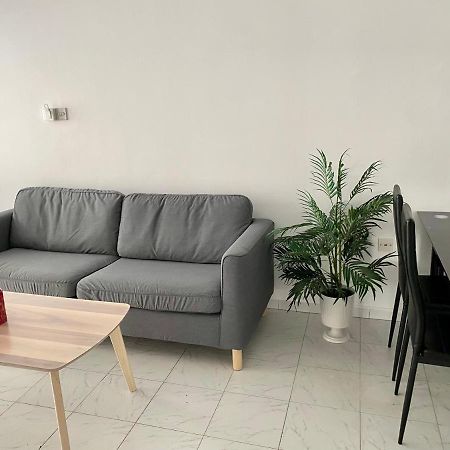 Kontheo Elli Ground Apt 2 Near The Beach Lejlighed Larnaca Eksteriør billede